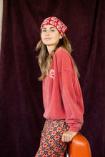 Charger l&#39;image dans la galerie, sweat, mode, femme, hiver, aw25, apaches, riya, green, terra, tournai, courtrai, bruxelles, courtrai
