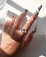 Charger l'image dans la galerie, Bague dragon Crystal
