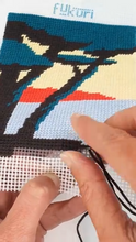 Charger l'image dans la galerie, Kit broderie DIY - Sous les pins
