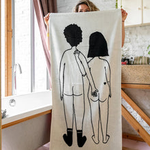 Charger l'image dans la galerie, bath towel naked couple back
