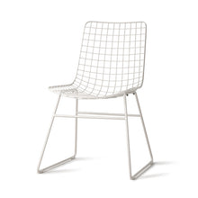 Charger l&#39;image dans la galerie, Chaise en métal blanc + coussins
